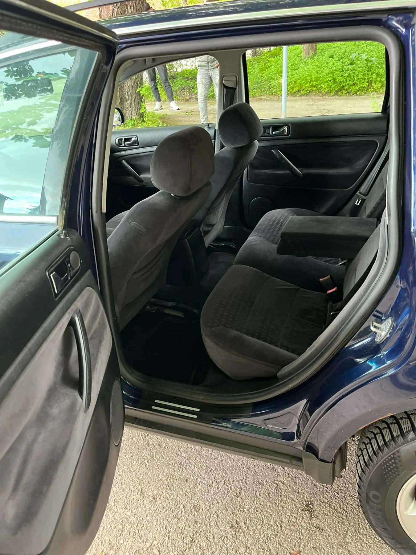 VW Passat 1.9 131 с 2004 г, снимка 7 - Автомобили и джипове - 55132143