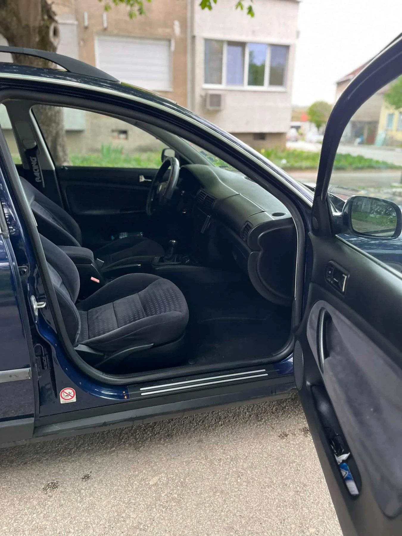 VW Passat 1.9 131 с 2004 г, снимка 6 - Автомобили и джипове - 55132143