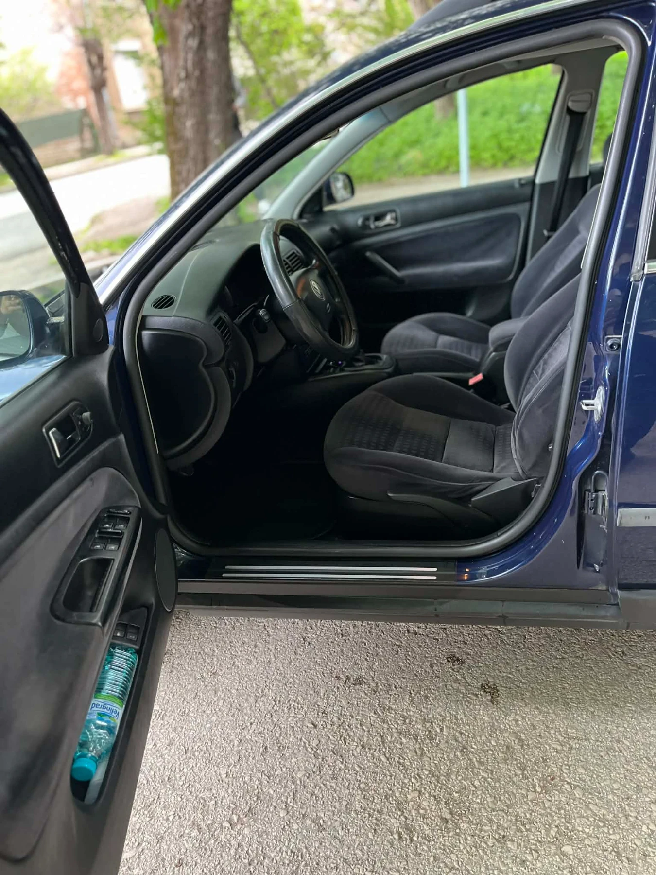 VW Passat 1.9 131 с 2004 г, снимка 5 - Автомобили и джипове - 55132143