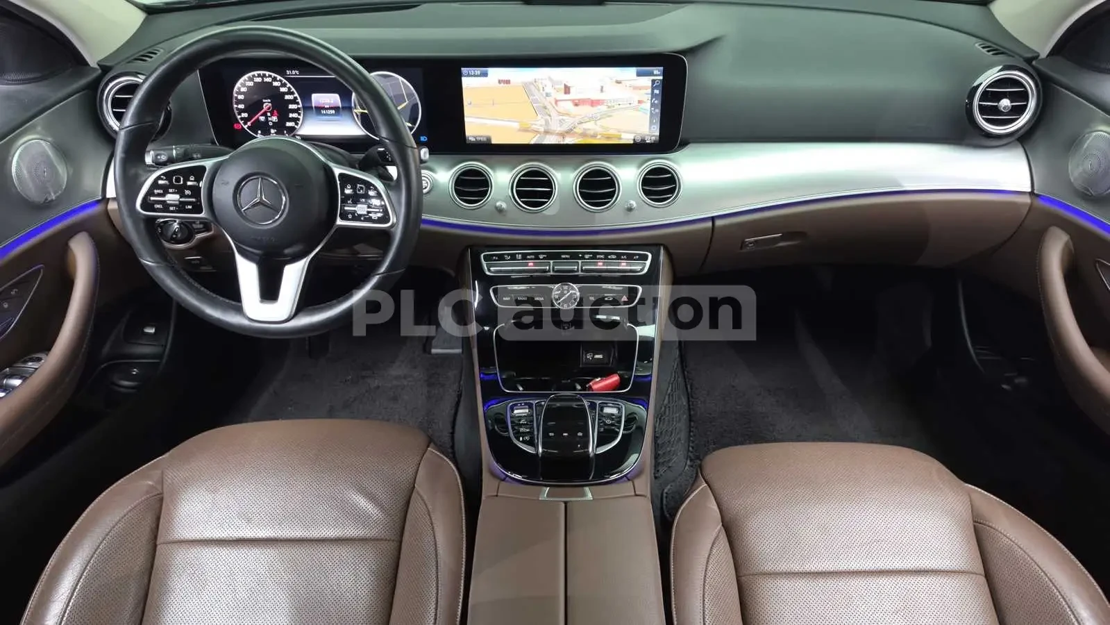 Mercedes-Benz E 300 4MATIC HEAD UP/360/PANO/AMG LINE/ !FULL!, снимка 6 - Автомобили и джипове - 55147210