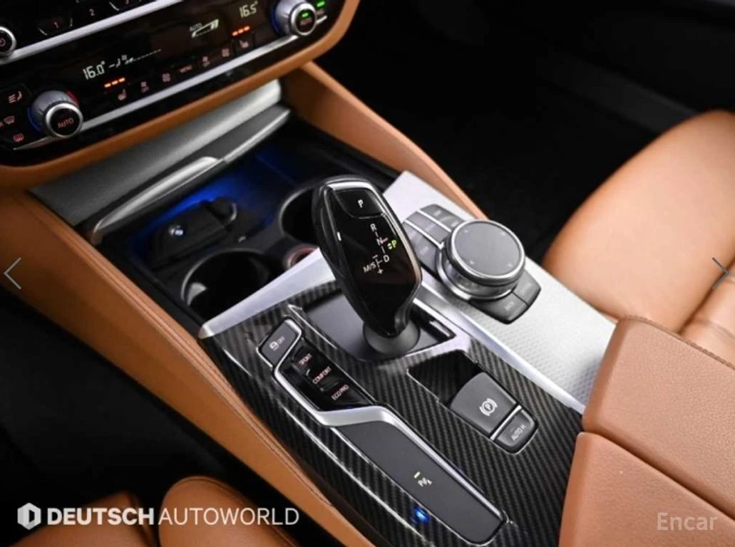 BMW 530 M* SPORT* XDRIVE* ХЕДЪП* LANE* ASSIST* МЪРТВА* ТОЧ, снимка 9 - Автомобили и джипове - 55752583