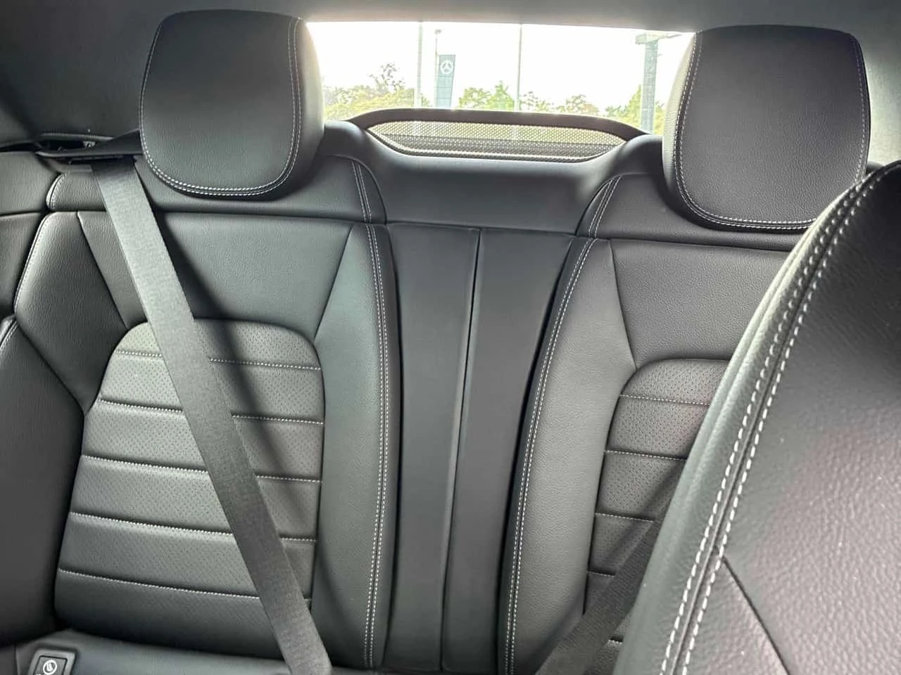 Mercedes-Benz C 300 * CARFAX * ЦЕНА ДО БГ, снимка 12 - Автомобили и джипове - 55781625