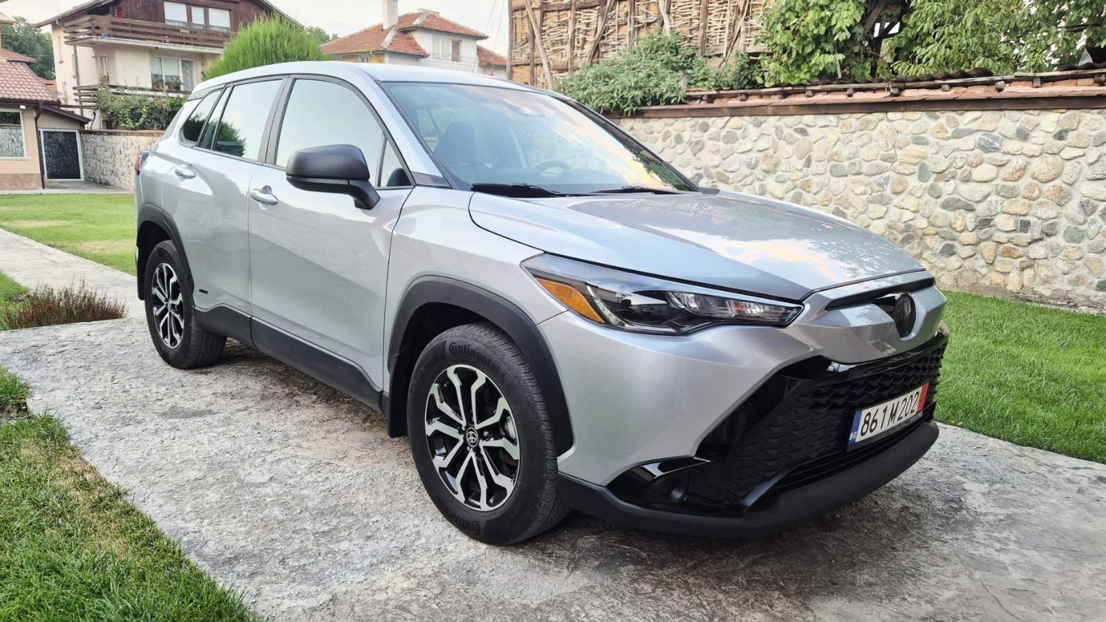 Toyota Corolla Cross 2.0 Hybrid"4×4-AWD"Navi"Bixenon&#, снимка 2 - Автомобили и джипове - 55928118
