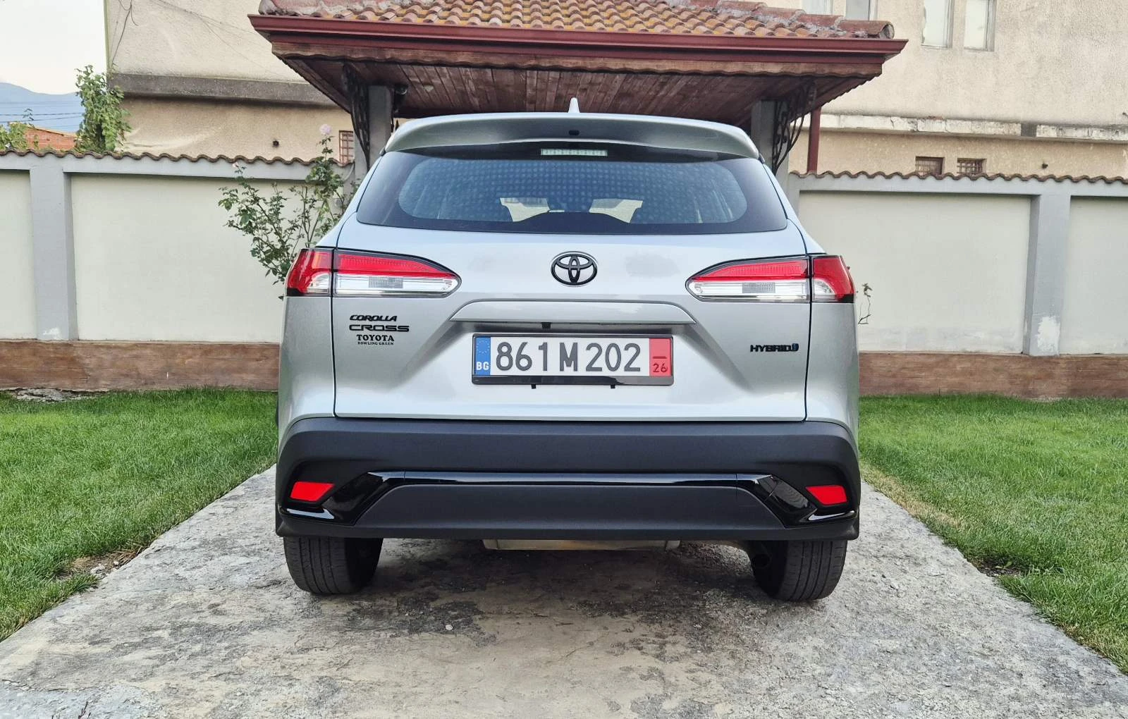 Toyota Corolla Cross 2.0 Hybrid"4×4-AWD"Navi"Bixenon&#, снимка 8 - Автомобили и джипове - 55928118