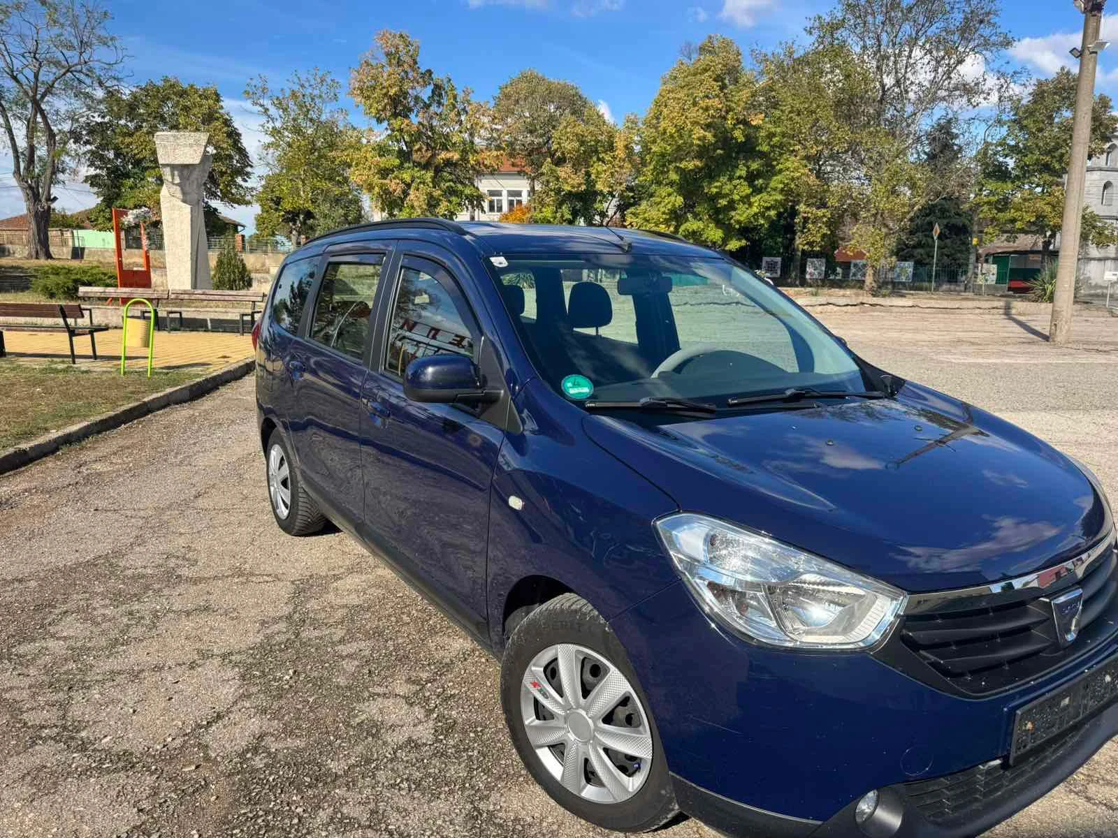 Dacia Lodgy, снимка 6 - Автомобили и джипове - 56556693