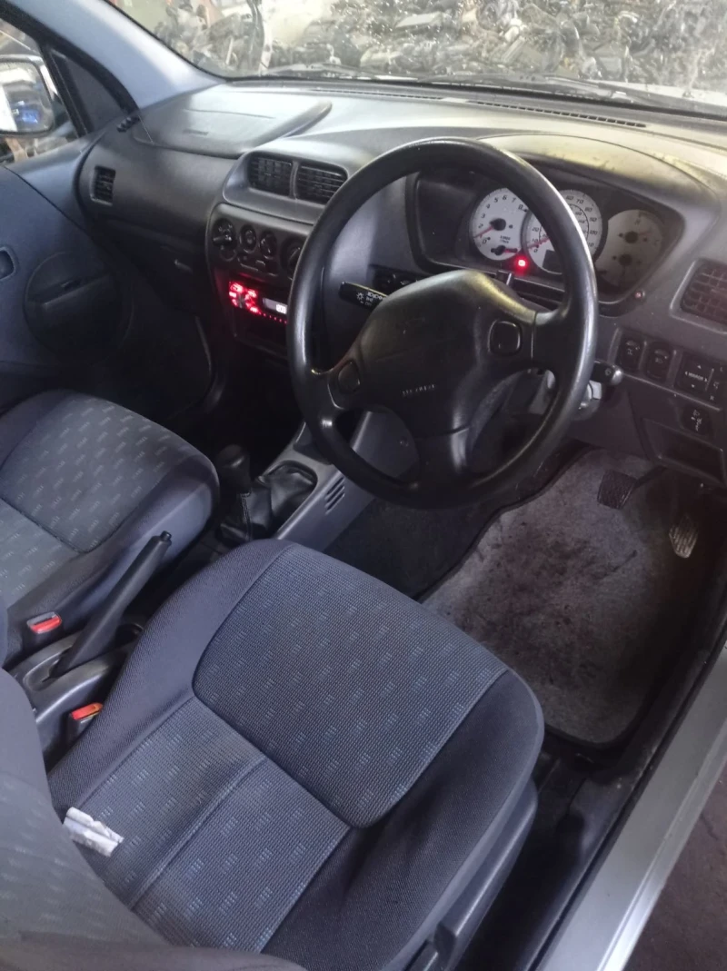 Daihatsu Terios 1.3i, снимка 5 - Автомобили и джипове - 10663929