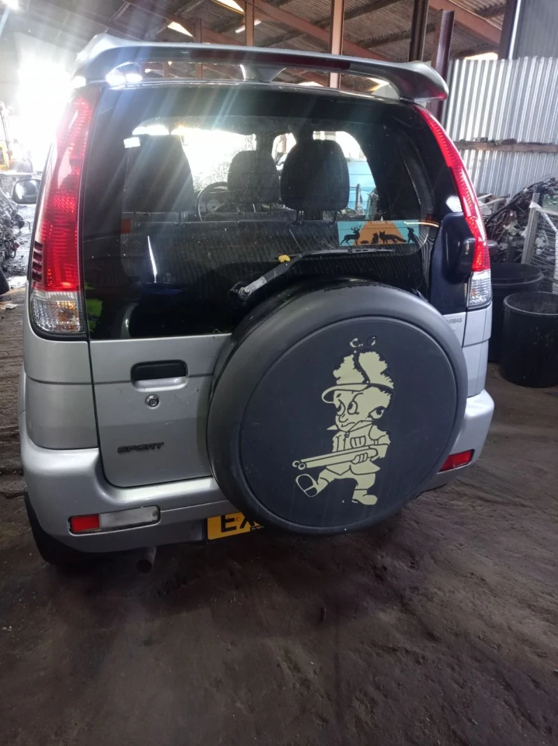 Daihatsu Terios 1.3i, снимка 3 - Автомобили и джипове - 10663929