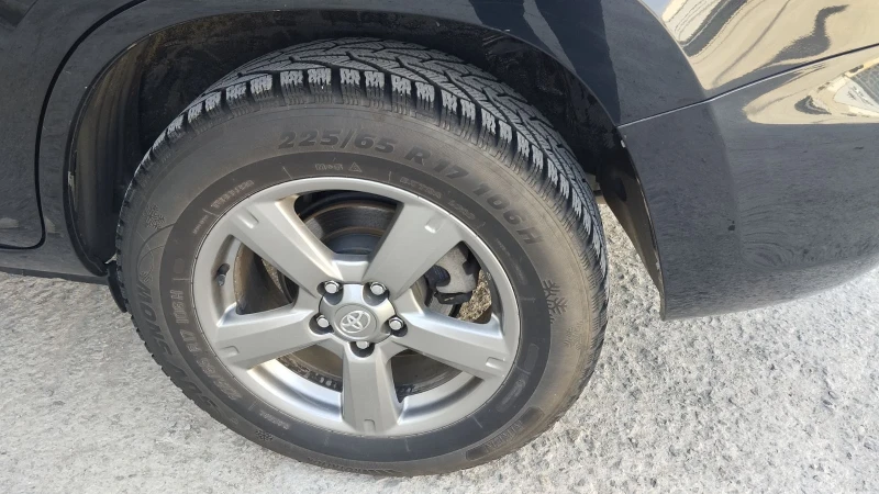 Toyota Rav4, снимка 13 - Автомобили и джипове - 51811835