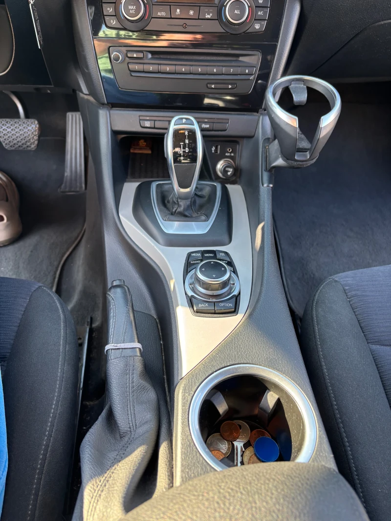 BMW X1, снимка 11 - Автомобили и джипове - 52682150