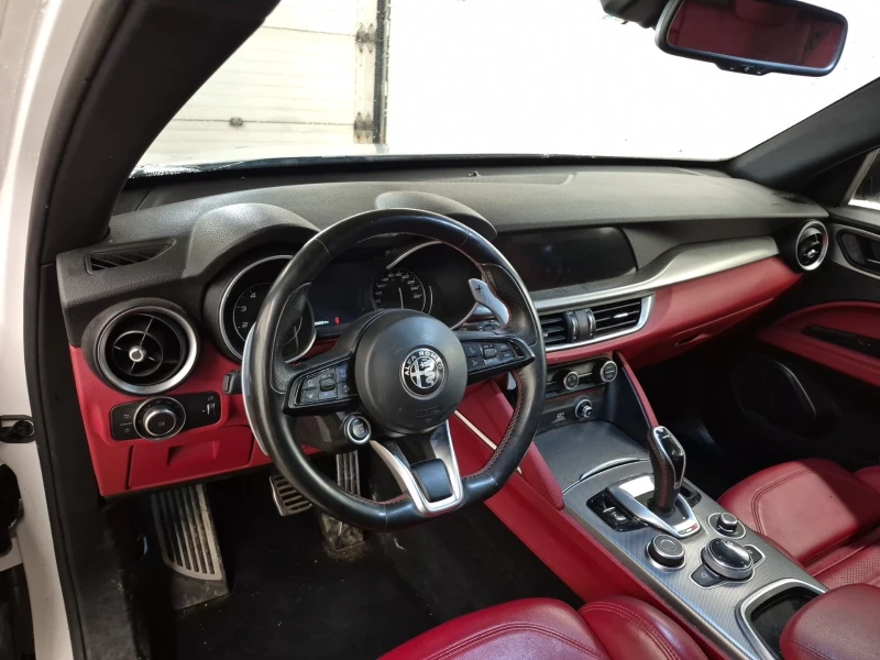 Alfa Romeo Stelvio * TI SPORT* AWD* CARFAX* АВТОКРЕДИТ* , снимка 8 - Автомобили и джипове - 52724235