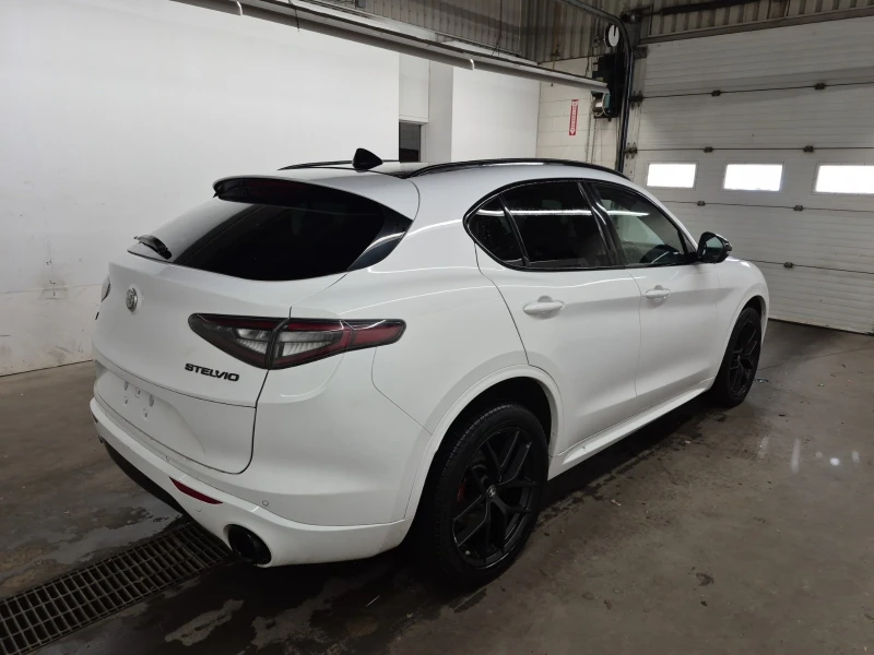 Alfa Romeo Stelvio * TI SPORT* AWD* CARFAX* АВТОКРЕДИТ* , снимка 5 - Автомобили и джипове - 52724235