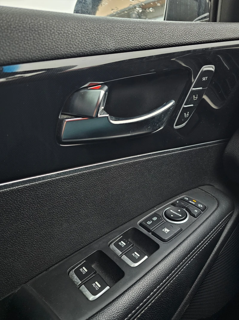 Kia Sorento REBEL 2.2 CRDI 4x4, снимка 12 - Автомобили и джипове - 53209461