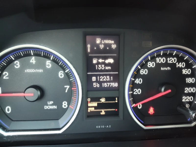 Honda Cr-v 2, 0i 150ps 4x4 FACELIFT, снимка 9 - Автомобили и джипове - 53185724