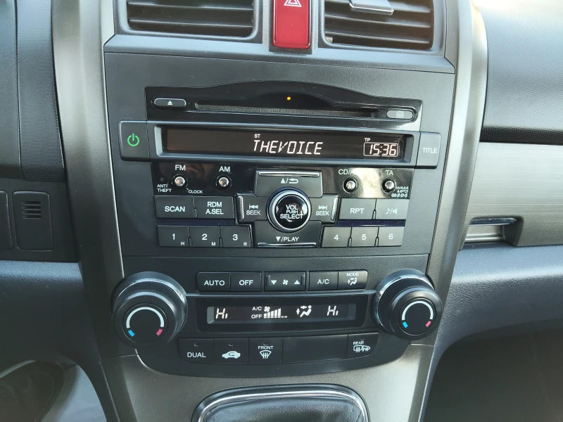 Honda Cr-v 2, 0i 150ps 4x4 FACELIFT, снимка 8 - Автомобили и джипове - 53185724