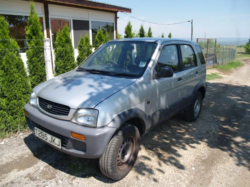 Daihatsu Terios 1.3i, снимка 2 - Автомобили и джипове - 10663929