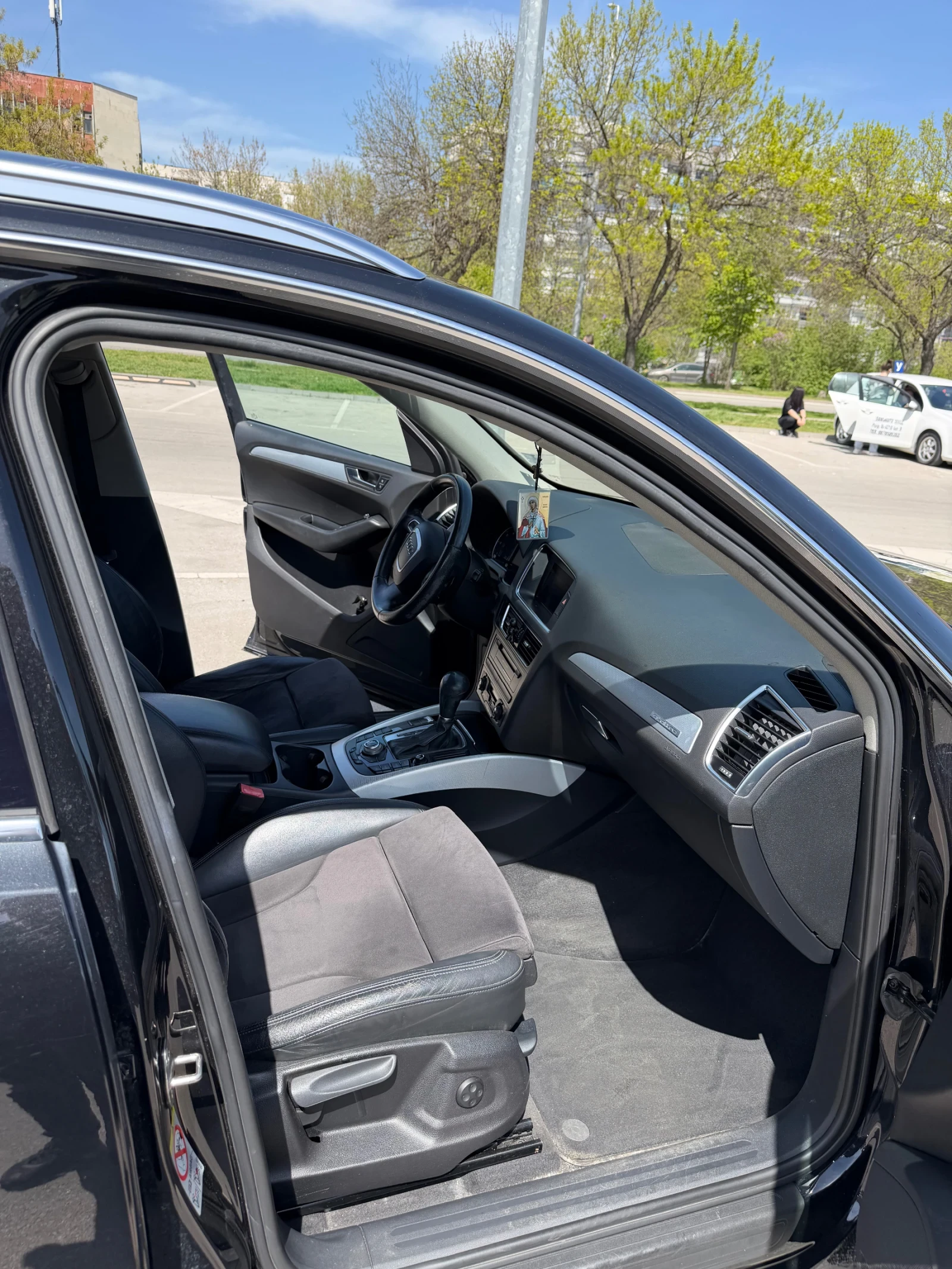 Audi Q5, снимка 9 - Автомобили и джипове - 54225896