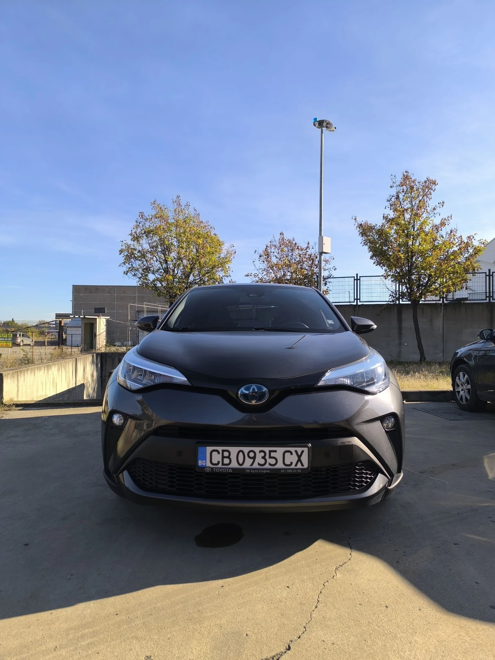 Toyota C-HR 1.8 Hybrid, снимка 3 - Автомобили и джипове - 54360245