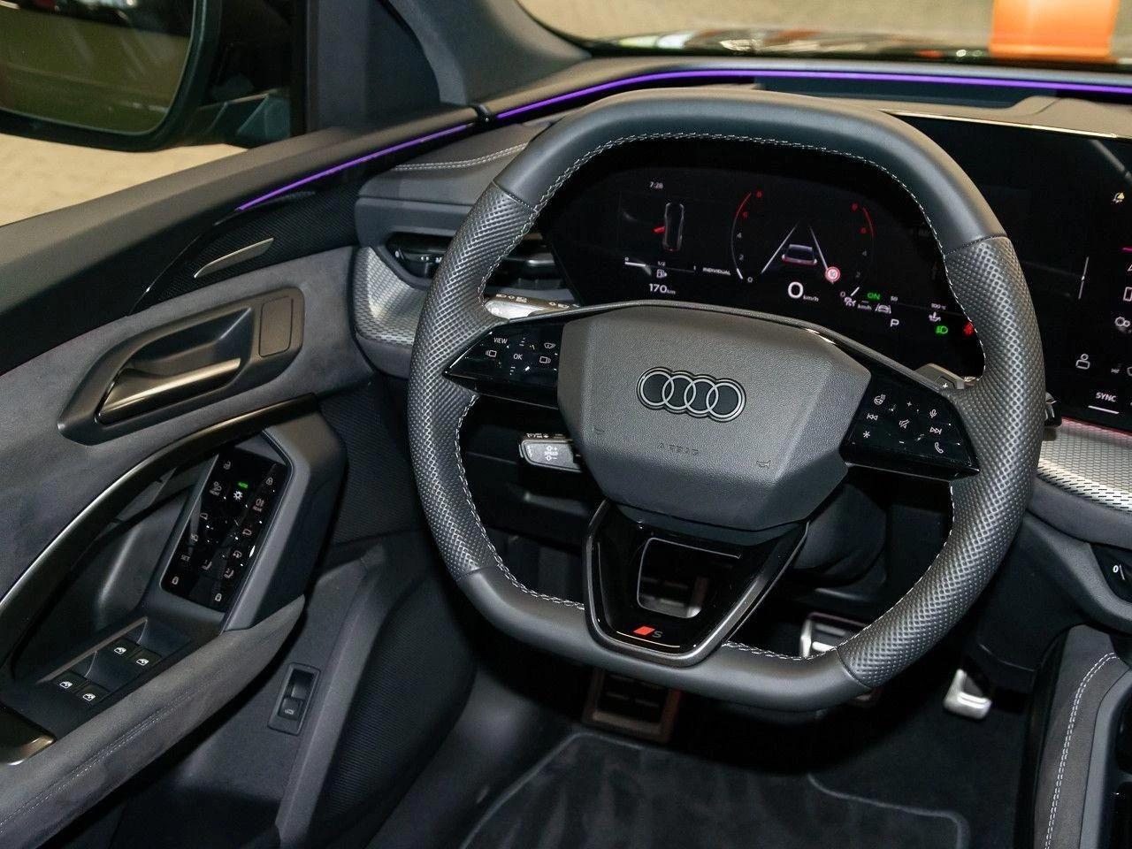 Audi SQ5 NEW / B&O / MATRIX / 360 / HUD / MMI PRO / PANO, снимка 10 - Автомобили и джипове - 55223138