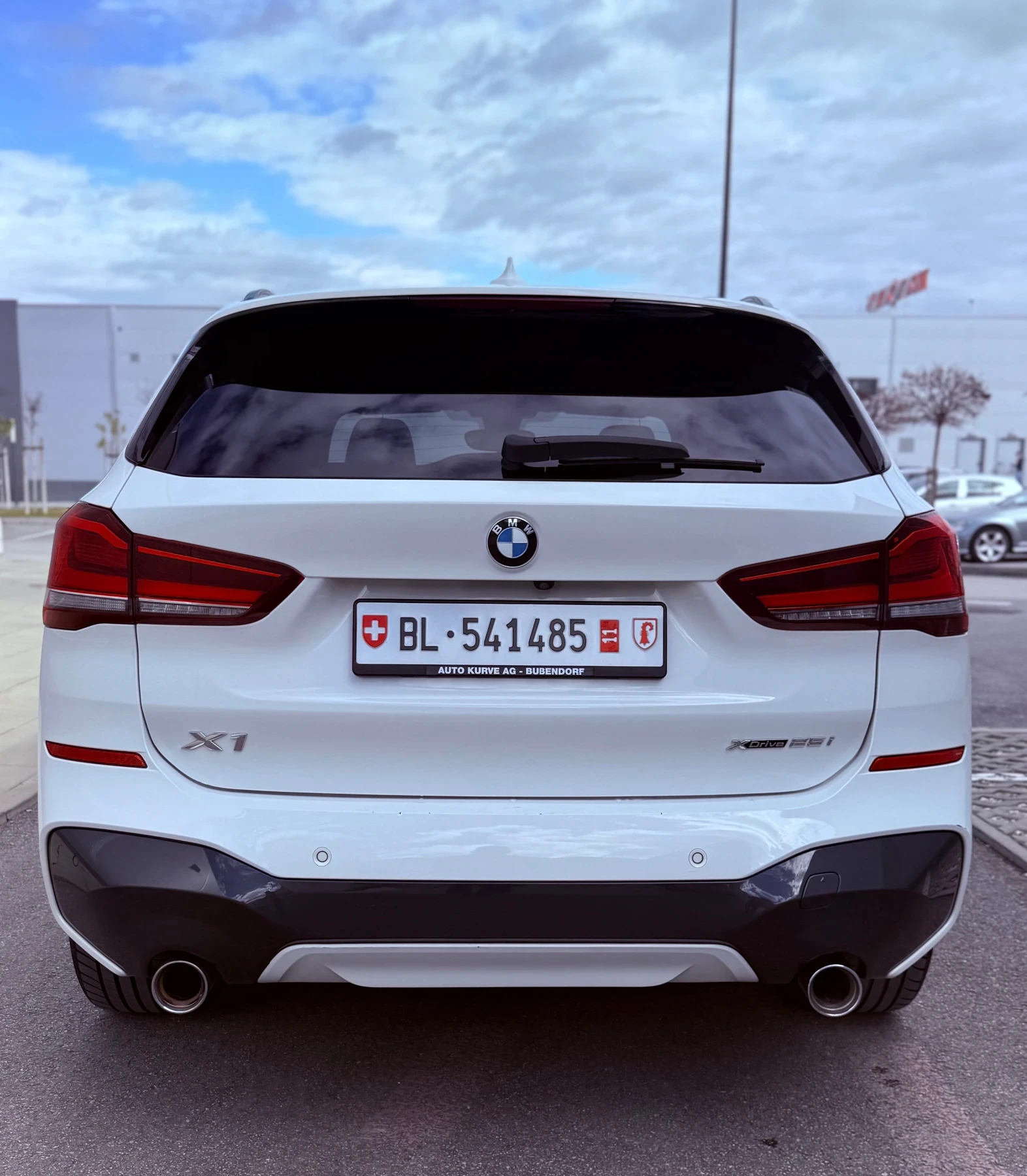 BMW X1 2, 5i / M ПАКЕТ / ФЕЙС / 4х4 / ШВЕЙЦАРИЯ, снимка 5 - Автомобили и джипове - 55321298