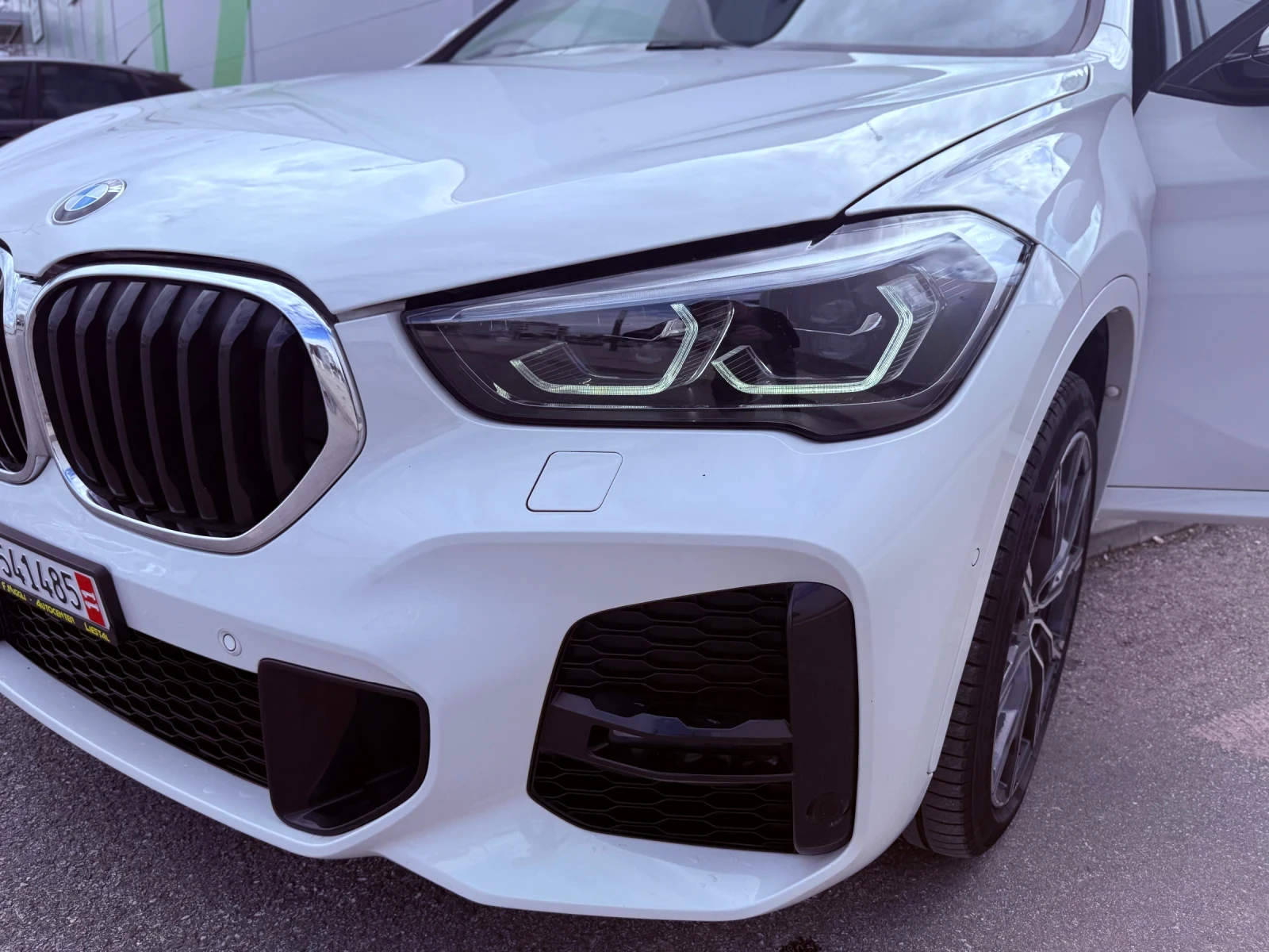 BMW X1 2, 5i / M ПАКЕТ / ФЕЙС / 4х4 / ШВЕЙЦАРИЯ, снимка 2 - Автомобили и джипове - 55321298