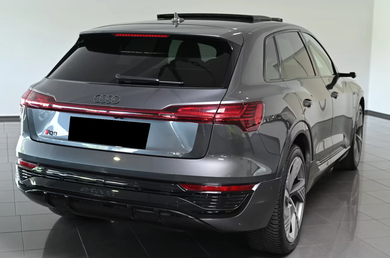 Audi Q8 E-TRON 55* QUATTRO* S-LINE* B&O* PANO* , снимка 3 - Автомобили и джипове - 55485173