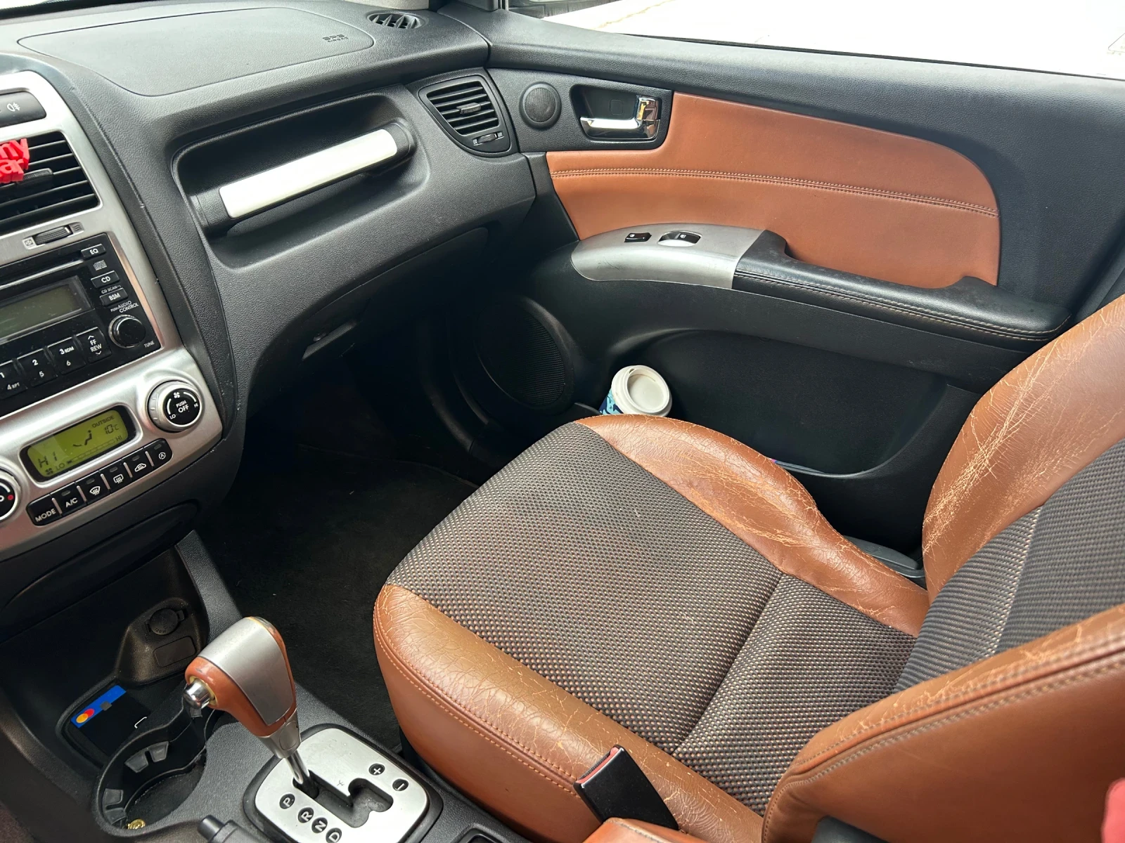 Kia Sportage 2.0 CRDI, снимка 6 - Автомобили и джипове - 55568267