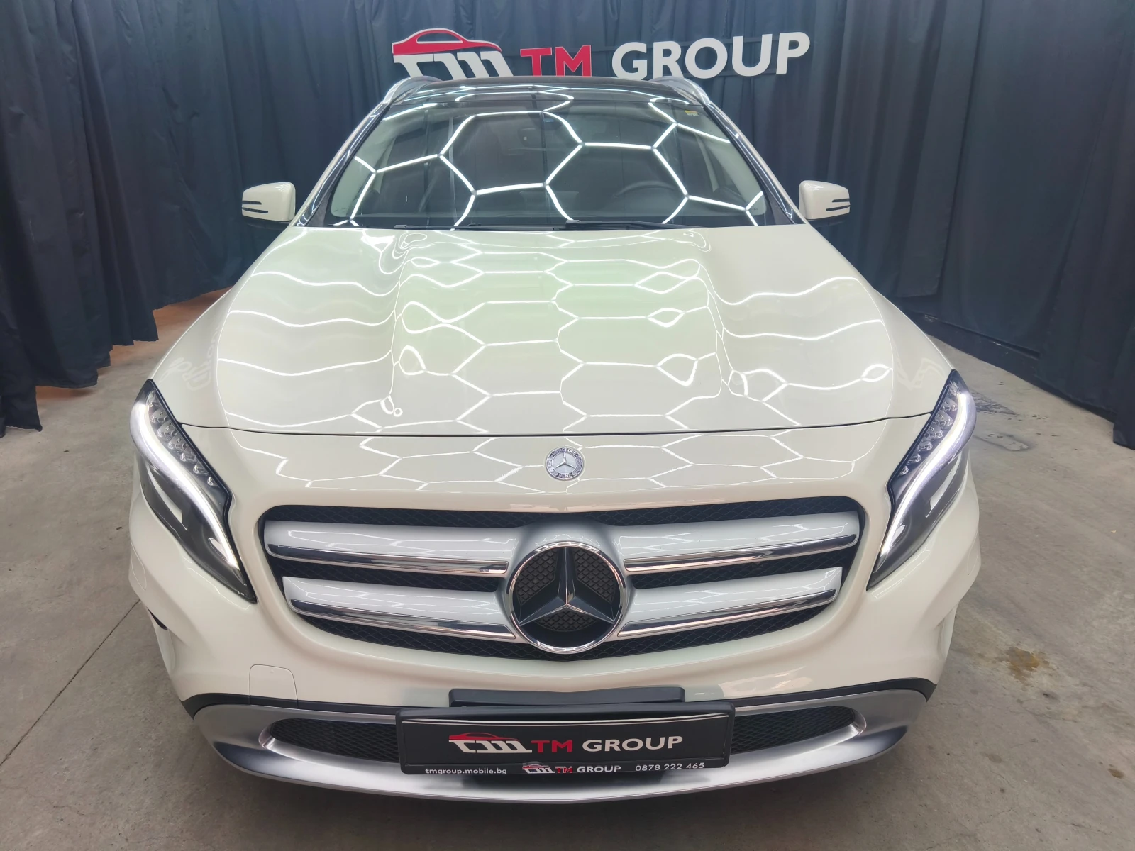 Mercedes-Benz GLA 200 4matic Automatic* NAVI* CAM* PANORAMA* E6B, снимка 2 - Автомобили и джипове - 55844197