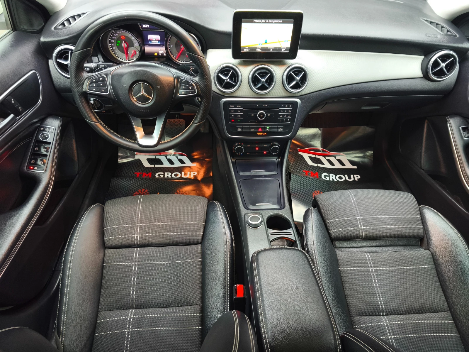 Mercedes-Benz GLA 200 4matic Automatic* NAVI* CAM* PANORAMA* E6B, снимка 12 - Автомобили и джипове - 55844197