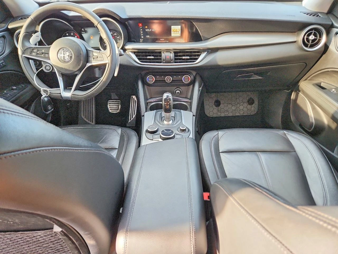 Alfa Romeo Stelvio SPORT* AWD* КОЖА* ПОДГРЕВ* КАМЕРА* NAVI* , снимка 8 - Автомобили и джипове - 56180464