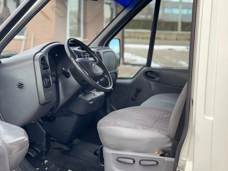 Ford Transit 2.4TDi, снимка 10 - Бусове и автобуси - 53042034