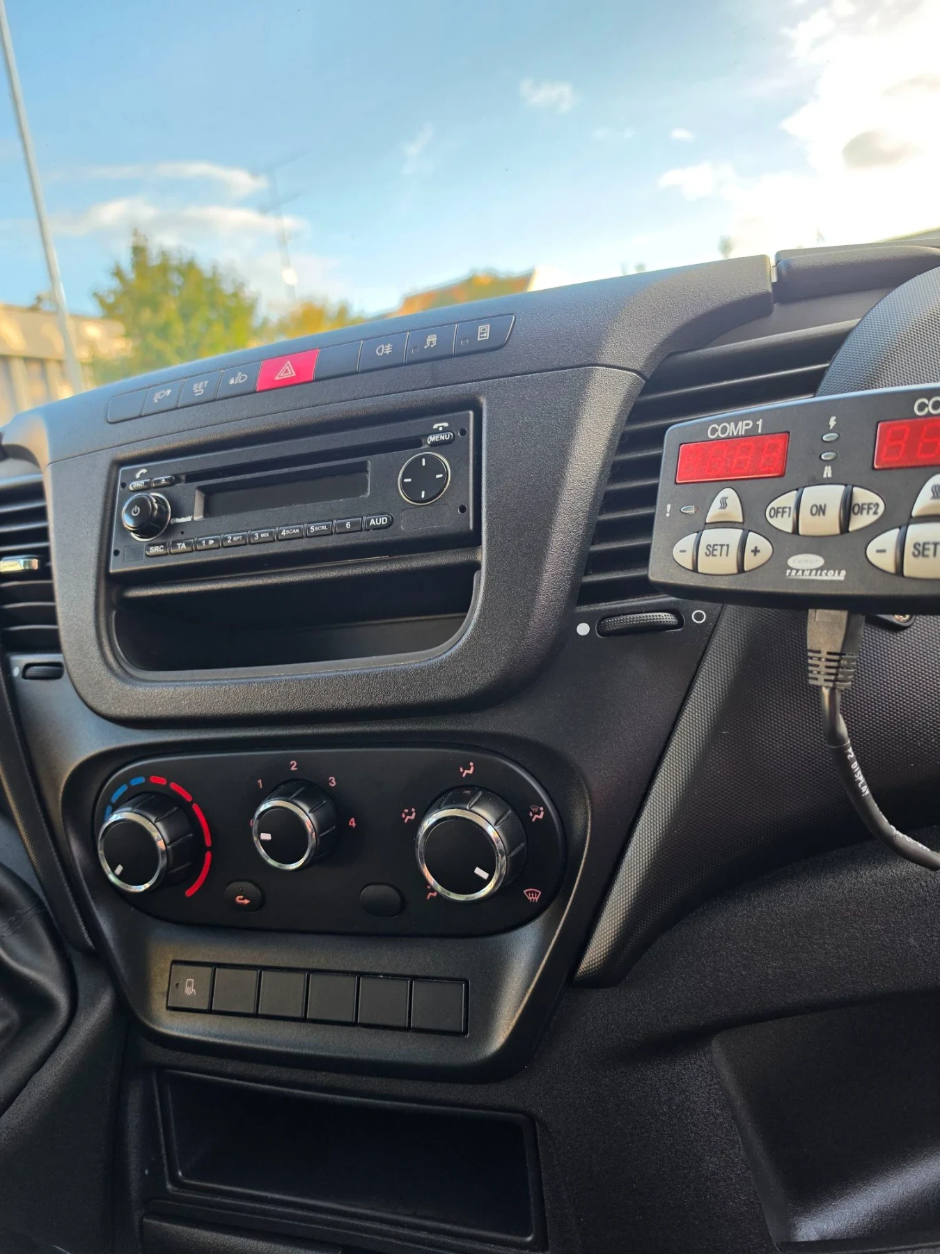Iveco 35s17 3.0 HPI   3.60м. CH, снимка 16 - Бусове и автобуси - 56659292