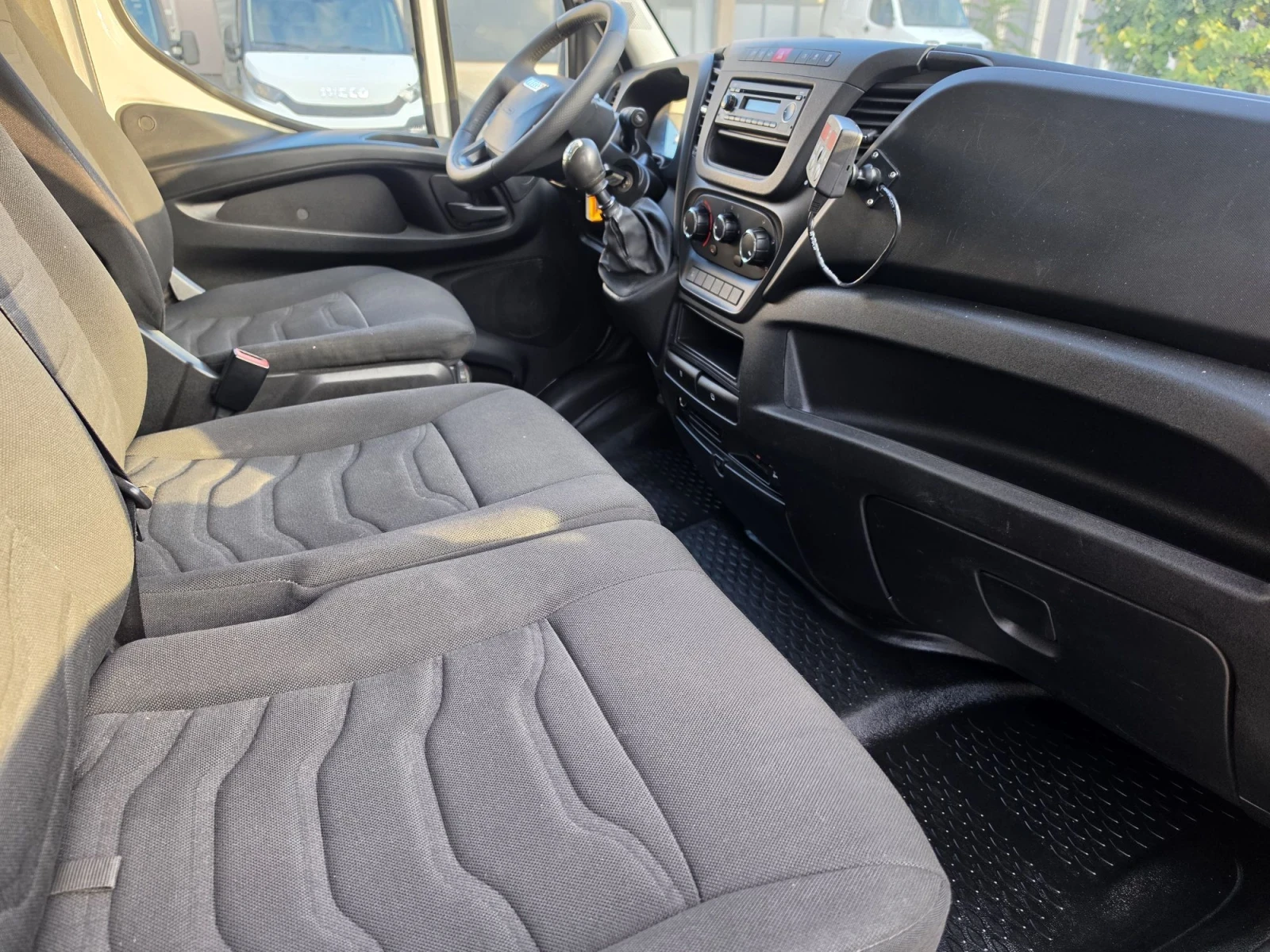 Iveco 35s17 3.0 HPI   3.60м. CH, снимка 13 - Бусове и автобуси - 56659292