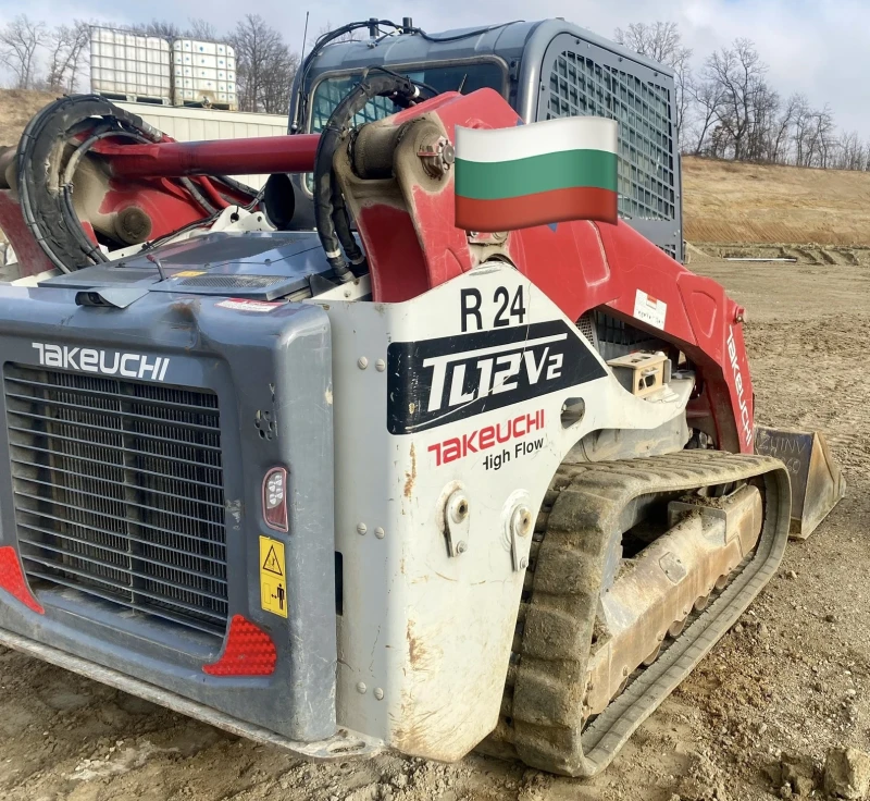 Мини челни товарачи Takeuchi TL12V2, снимка 2 - Индустриална техника - 48854726