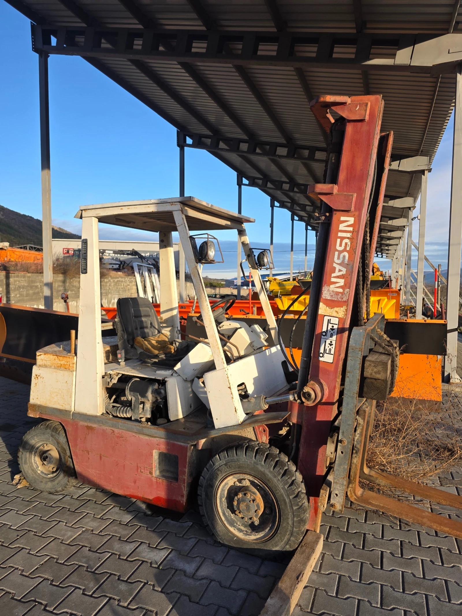 ������� Nissan ����� | Mobile.bg � ����������� 5