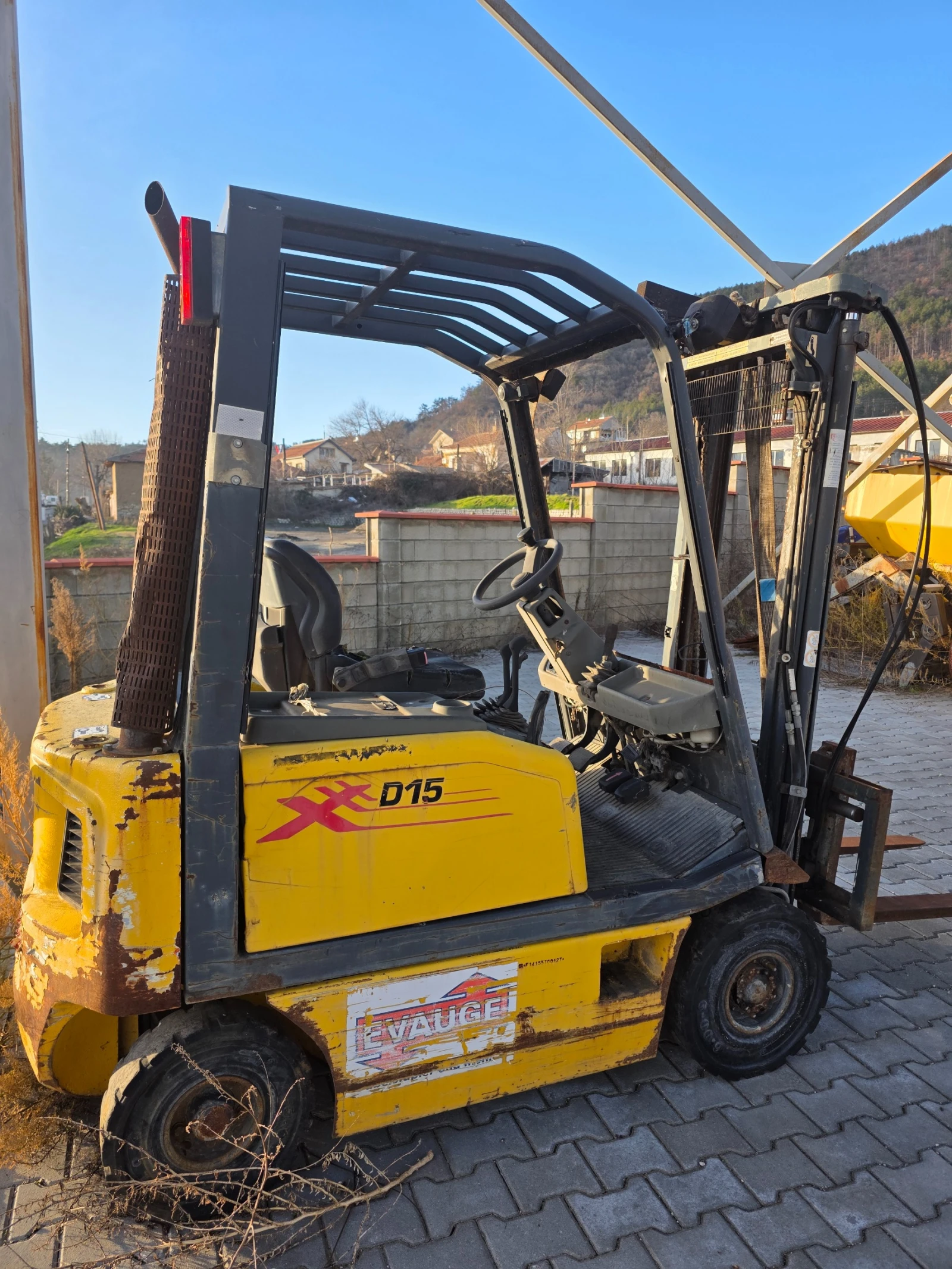 ������� Nissan ����� | Mobile.bg � ����������� 1