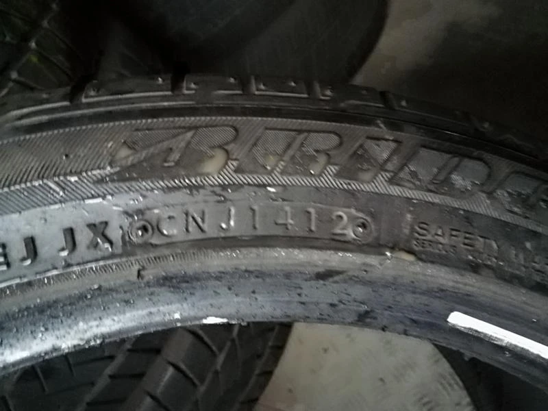 Гуми Летни 245/40R18, снимка 6 - Гуми и джанти - 23812495