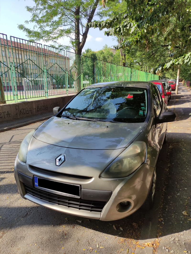 Renault Clio, снимка 1 - Автомобили и джипове - 46188712