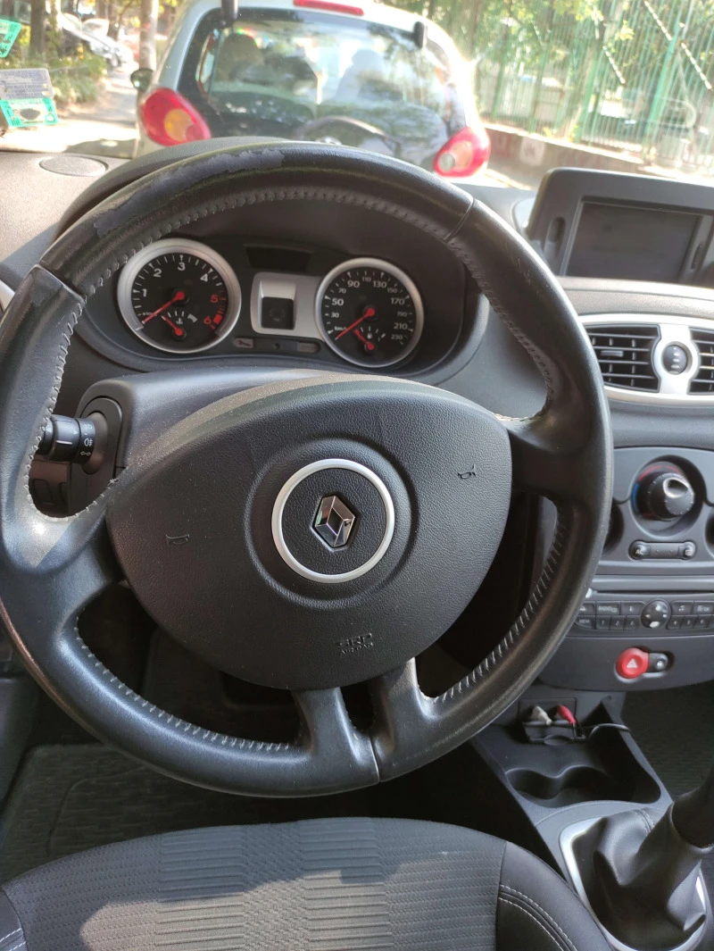 Renault Clio, снимка 3 - Автомобили и джипове - 47526706