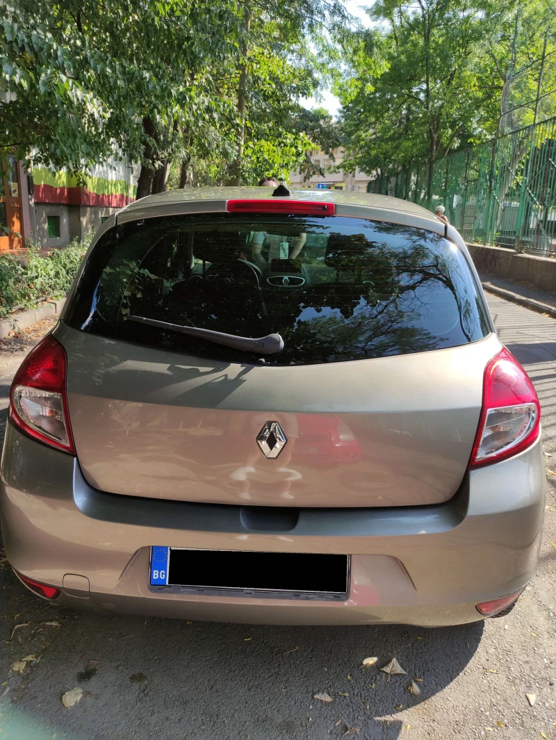 Renault Clio, снимка 10 - Автомобили и джипове - 49155531