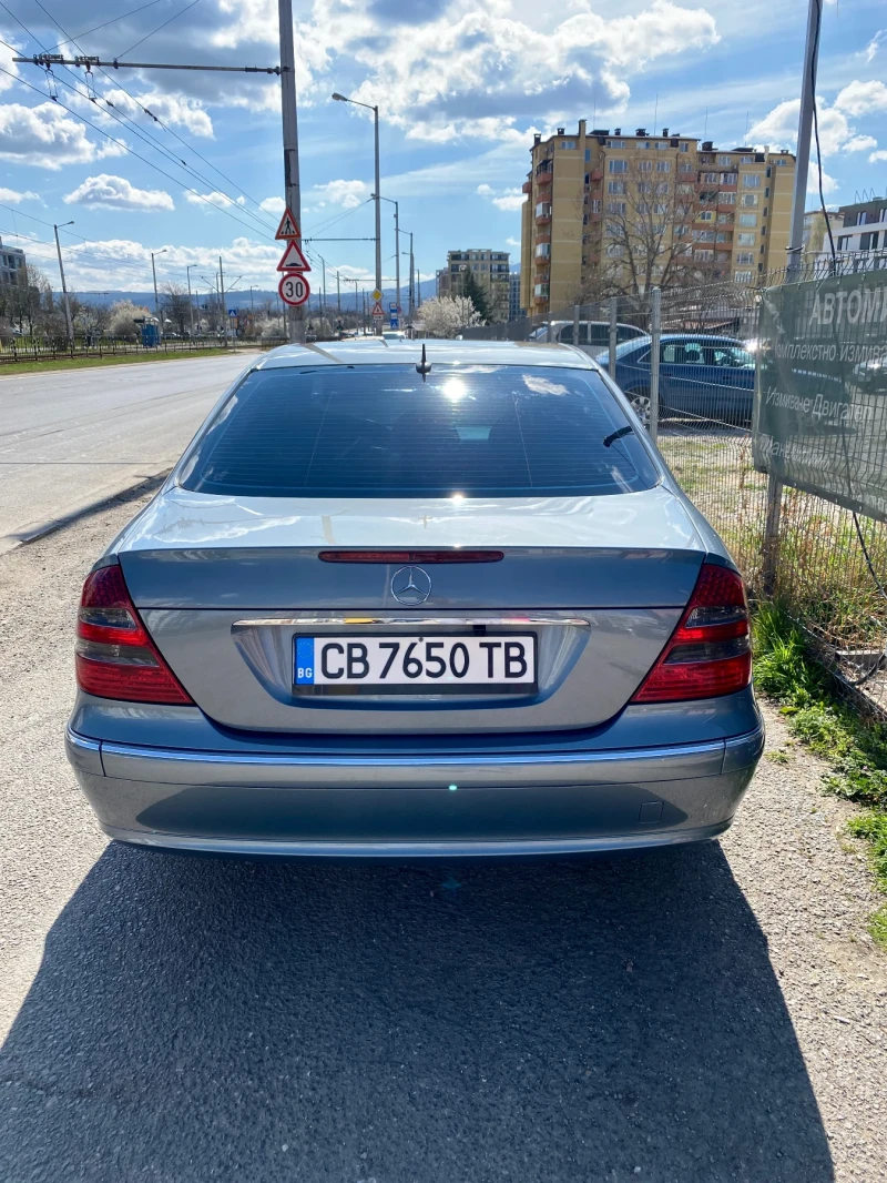 Mercedes-Benz E 270, снимка 8 - Автомобили и джипове - 47503505