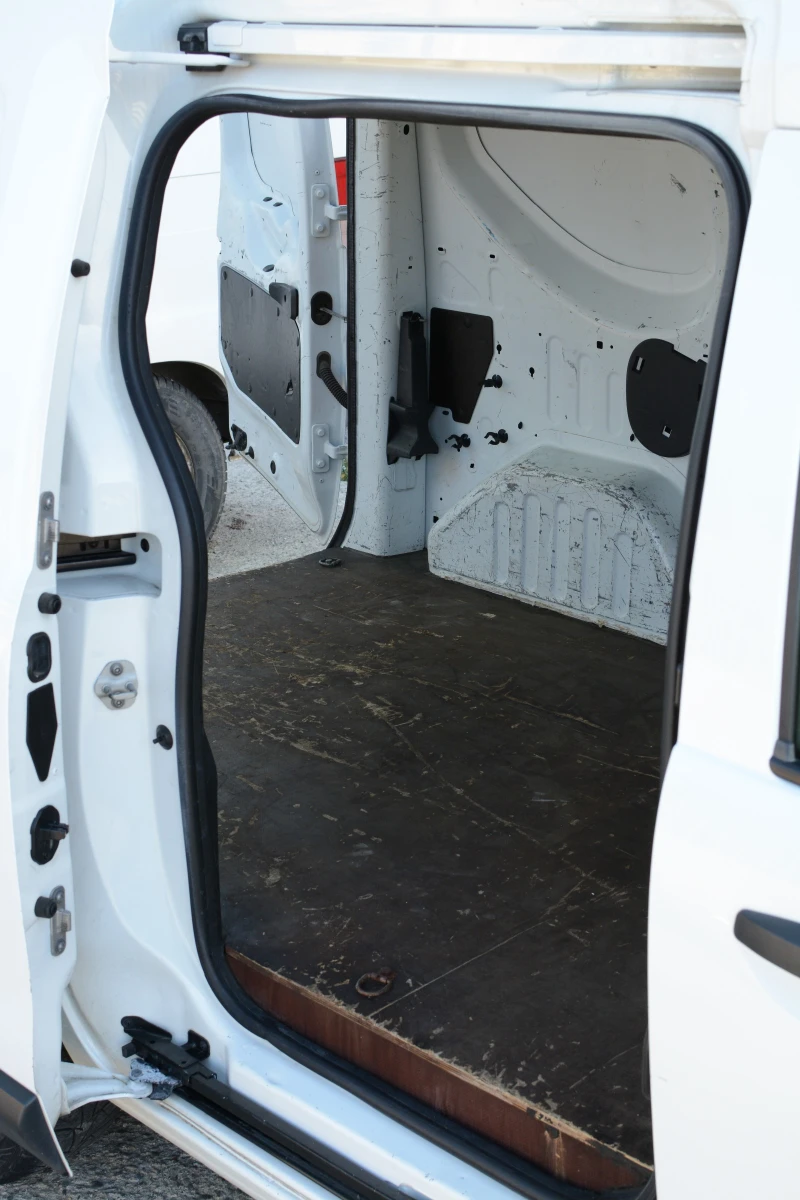 Dacia Dokker * 1.6 * ГАЗ * БЕНЗИН * 101 к.с. * , снимка 14 - Автомобили и джипове - 51513327