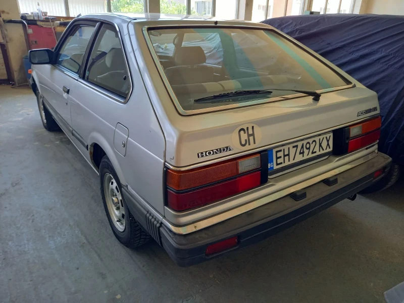 Honda Accord 1.6 хечбек, снимка 4 - Автомобили и джипове - 52621639