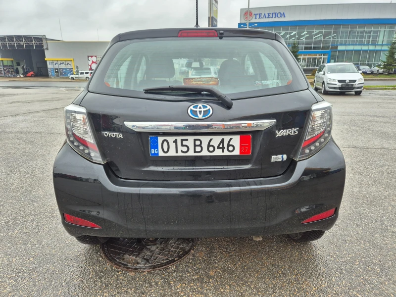 Toyota Yaris 1.5 HYBRID navi Avtomat , снимка 6 - Автомобили и джипове - 52336727