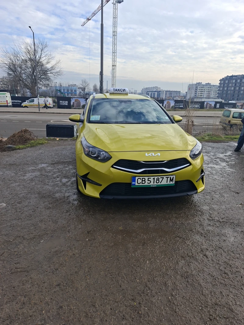 Kia Ceed 1.5, снимка 7 - Автомобили и джипове - 52369626
