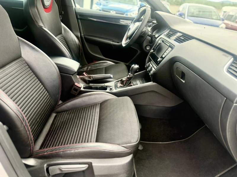 Skoda Octavia 2.0 VRS AВТОМАТИК, снимка 13 - Автомобили и джипове - 52733266