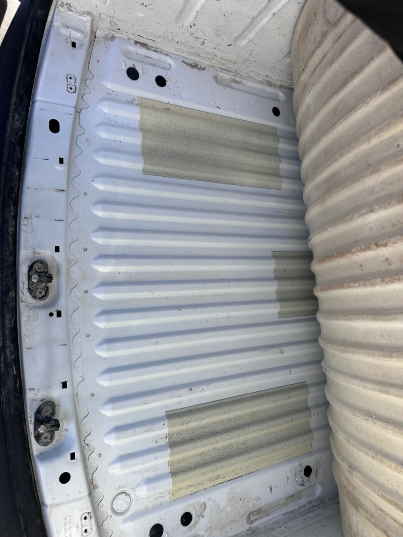 VW Caddy 1.6TDi, снимка 11 - Автомобили и джипове - 52738637