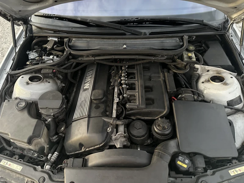 BMW 330 Xi, снимка 4 - Автомобили и джипове - 52927858