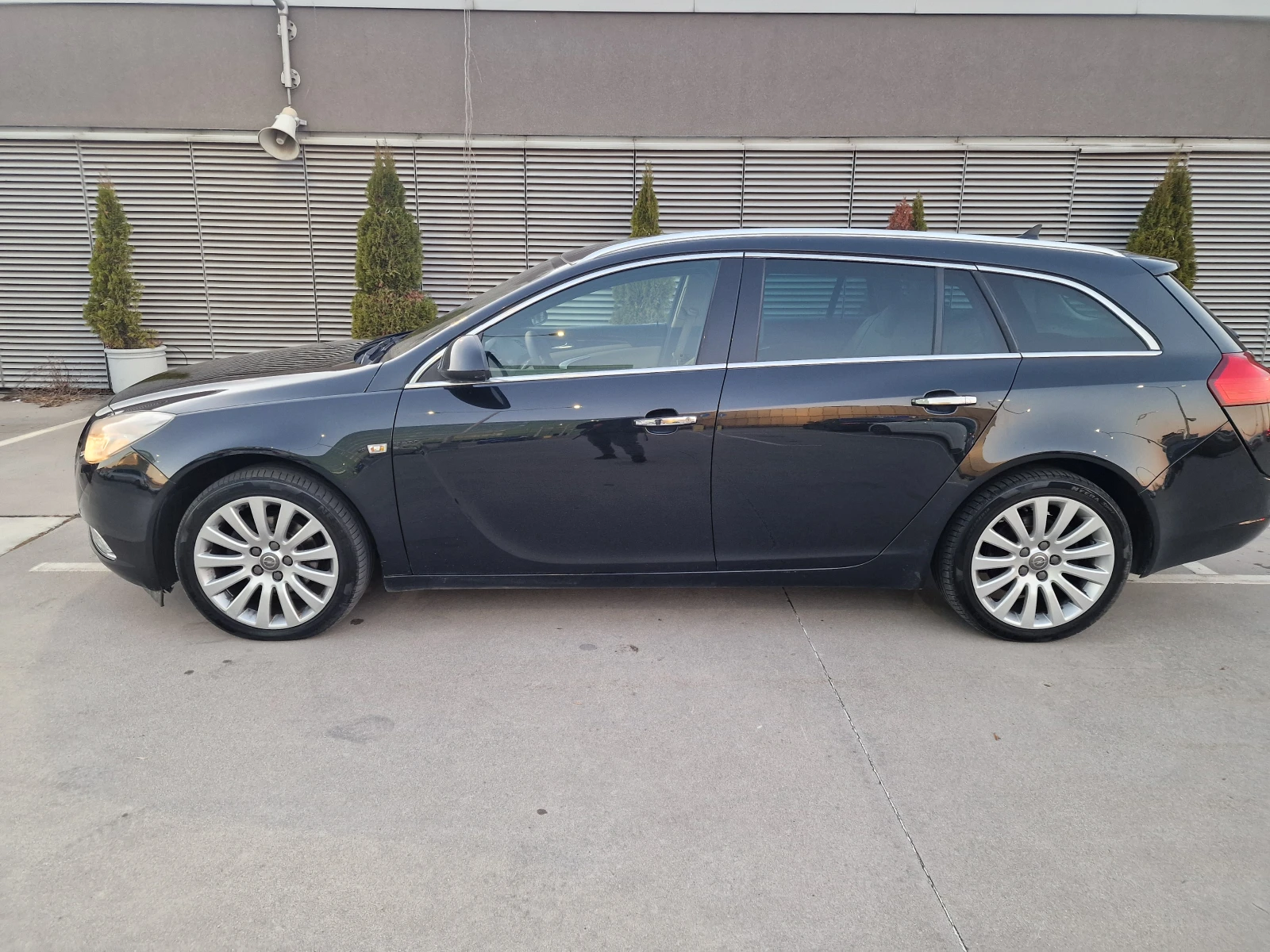 Opel Insignia 2.0 CDTI-COSMO-Sports Tourer-Automatic - изображение 8