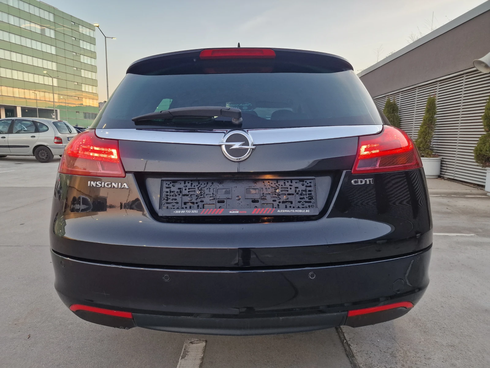 Opel Insignia 2.0 CDTI-COSMO-Sports Tourer-Automatic - изображение 6