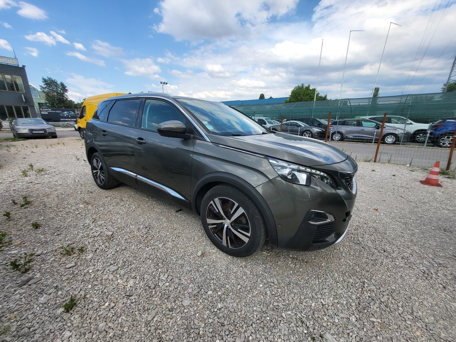 Peugeot 5008 ALLURE/АВТОМАТ/ЕВРО 6/ 7 МЕСТЕН - изображение 8